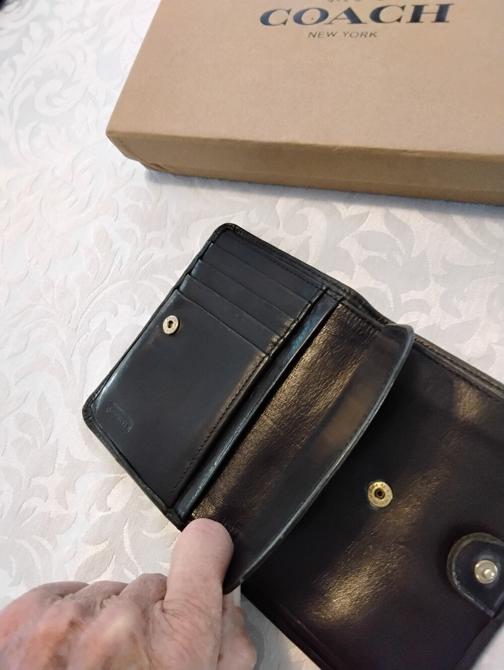 Coach New York Vintage-style Bifold Soft Black Leather Mens Wallet - Picture 4 of 5